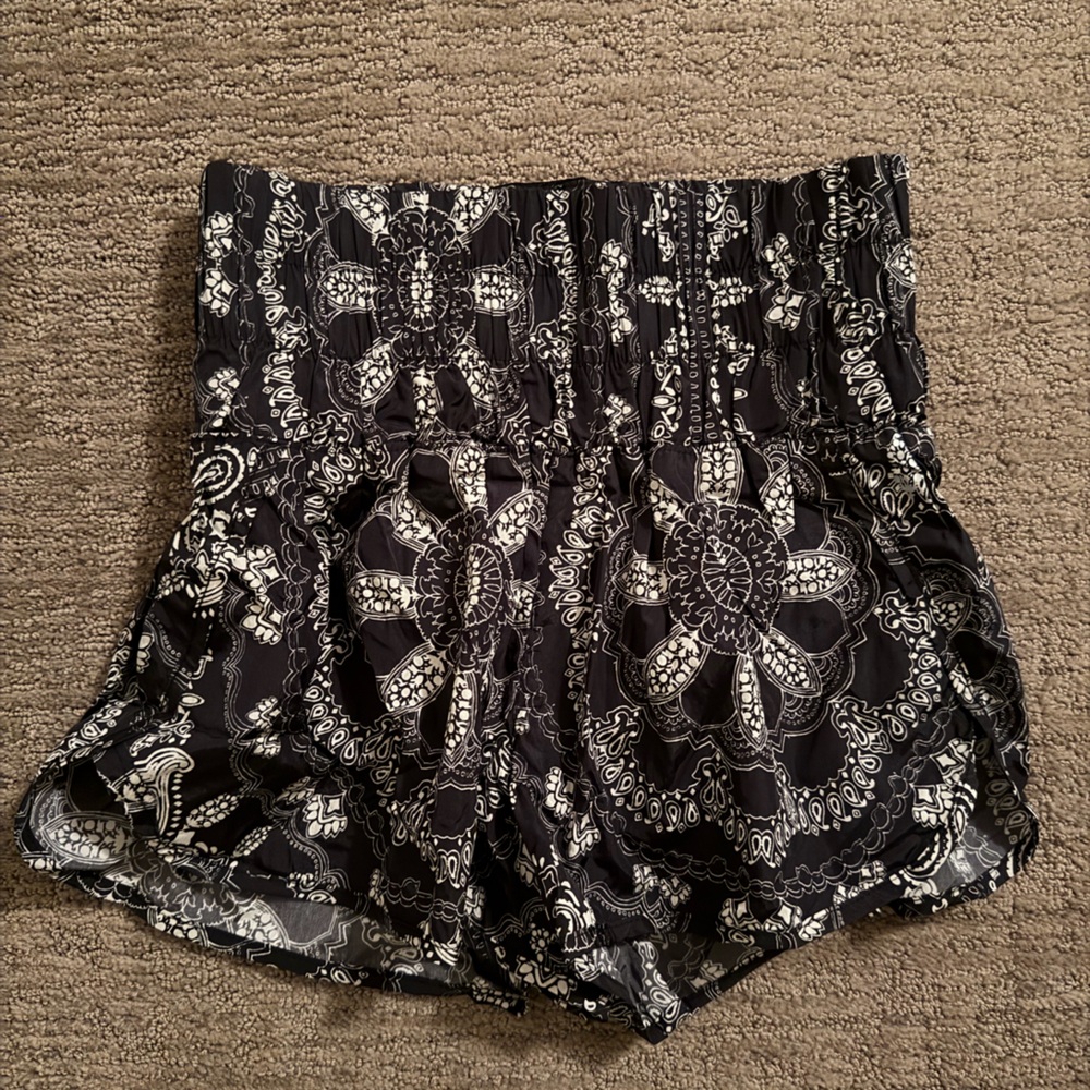 Free people movement shorts size small